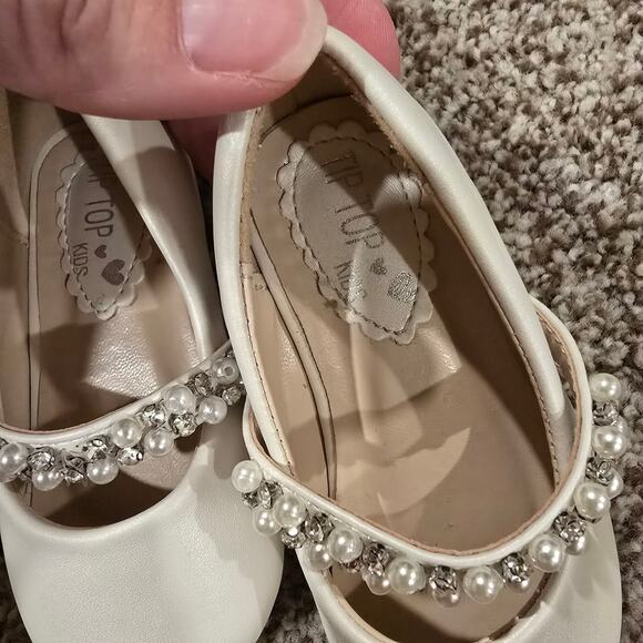 Baby Girl's Tip Top Kids Ivory Beaded Rhinestone Slip On Dress Shoes | Size 4 - Picture 4 of 10
